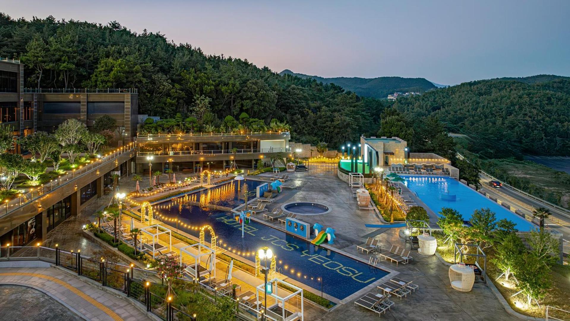 Hotel Jcs Yeosu Extérieur photo