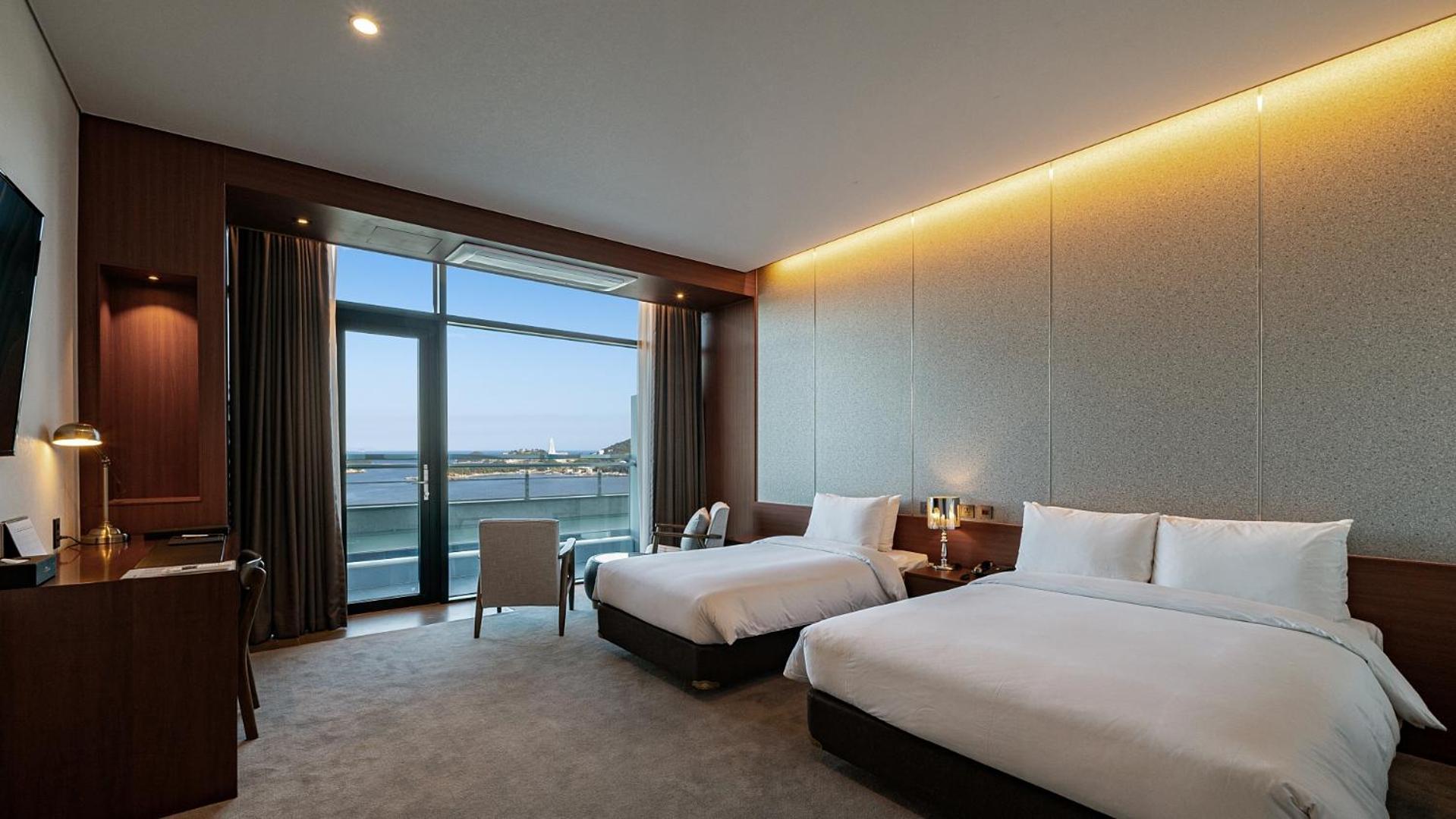 Hotel Jcs Yeosu Extérieur photo