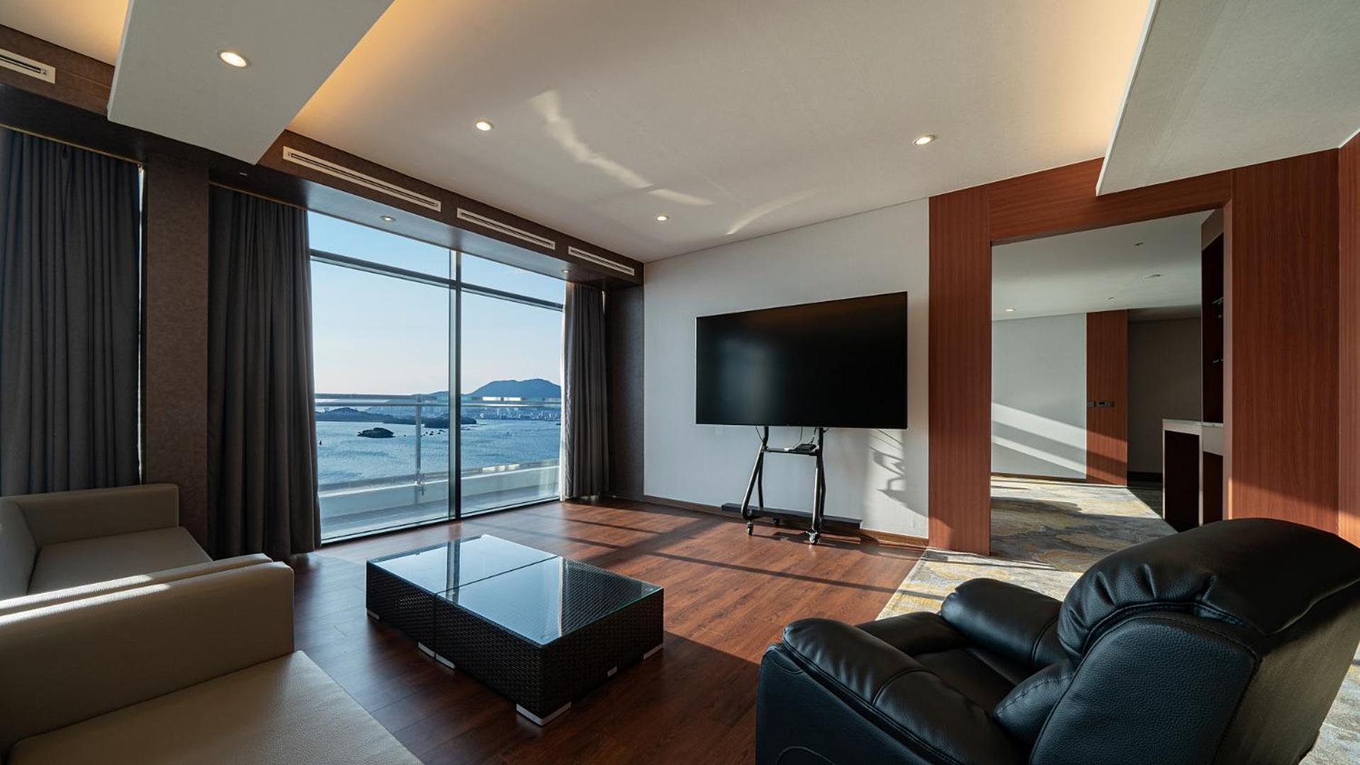 Hotel Jcs Yeosu Extérieur photo