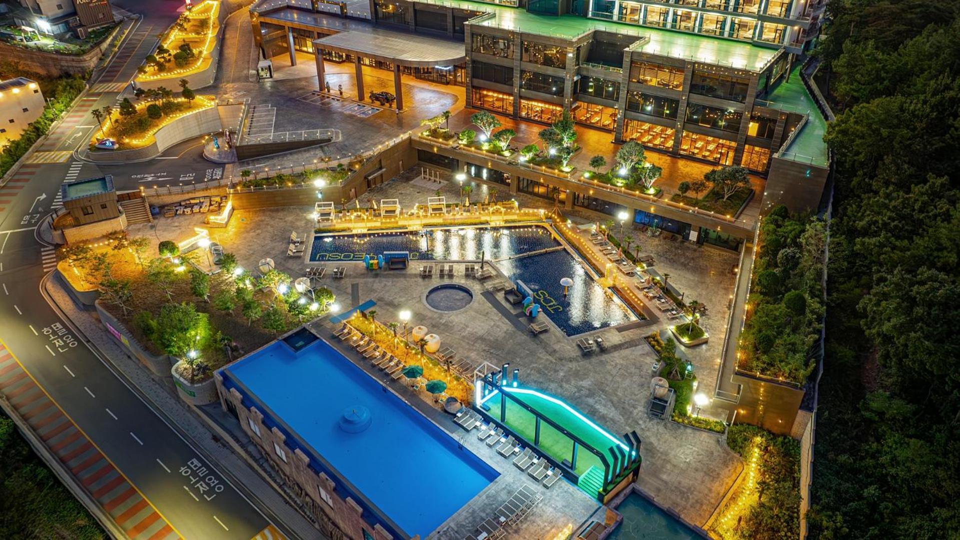Hotel Jcs Yeosu Extérieur photo