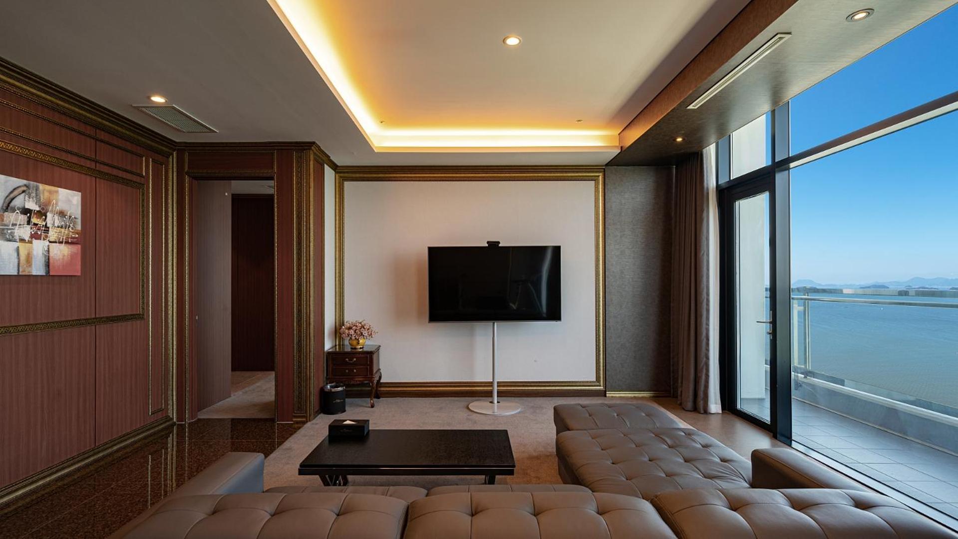 Hotel Jcs Yeosu Extérieur photo