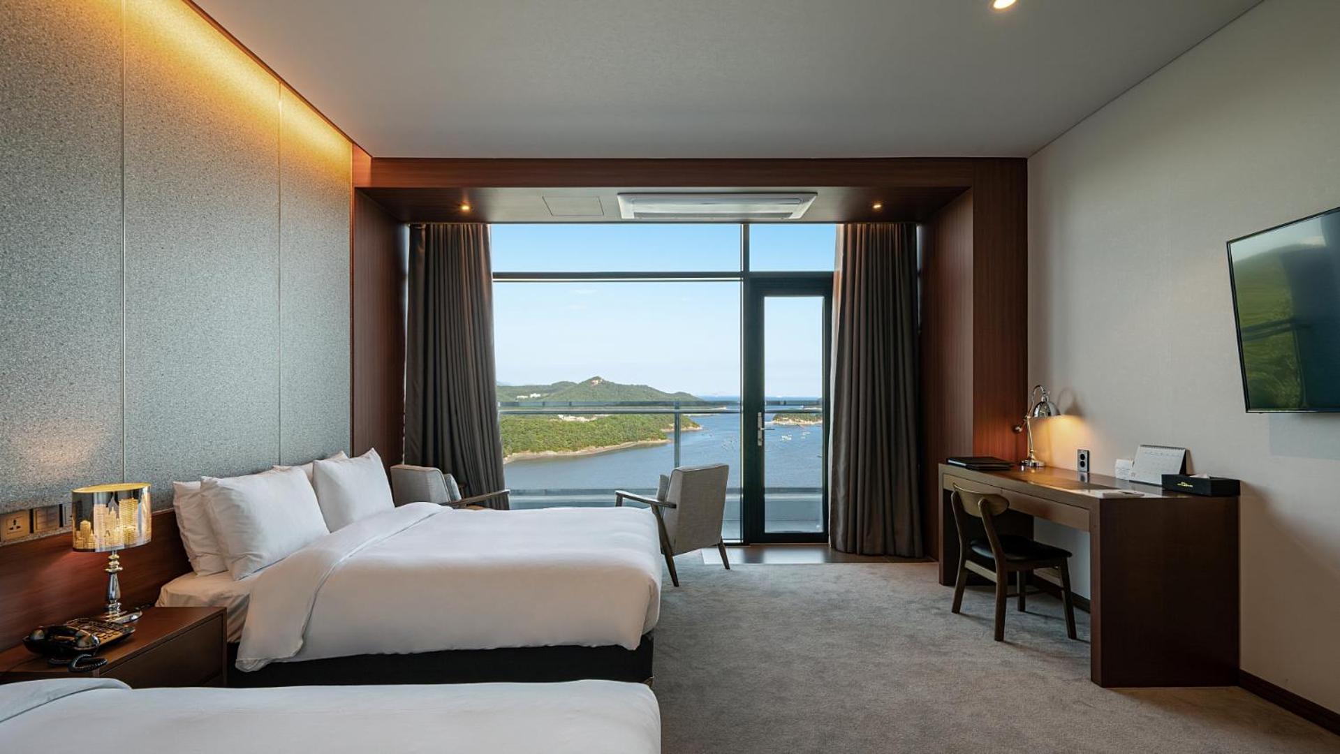 Hotel Jcs Yeosu Extérieur photo