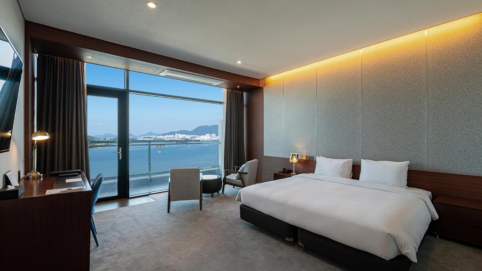 Hotel Jcs Yeosu Extérieur photo