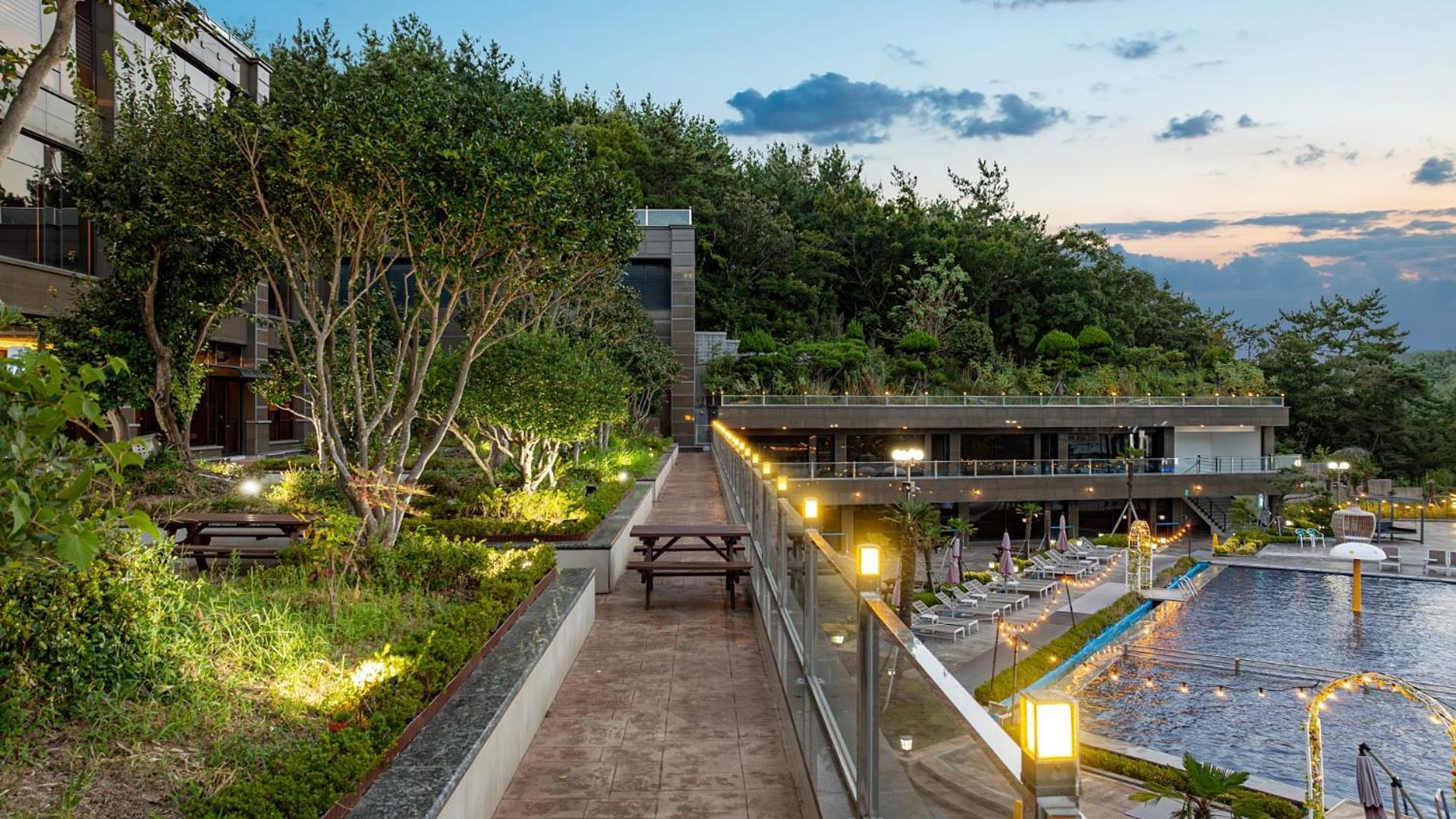 Hotel Jcs Yeosu Extérieur photo